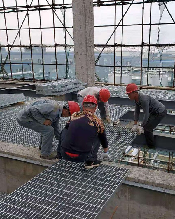 隆景钢格板安装案例